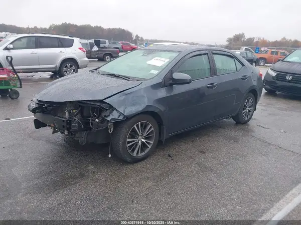 2T1BURHE5HC944847 2017 TOYOTA COROLLA - Image 2