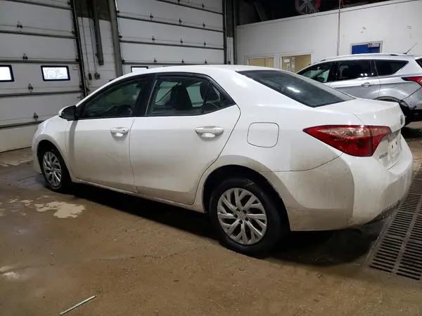 2T1BURHE5HC945710 2017 TOYOTA COROLLA - Image 2