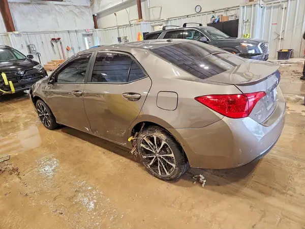 2T1BURHE5HC953015 2017 TOYOTA COROLLA - Image 2