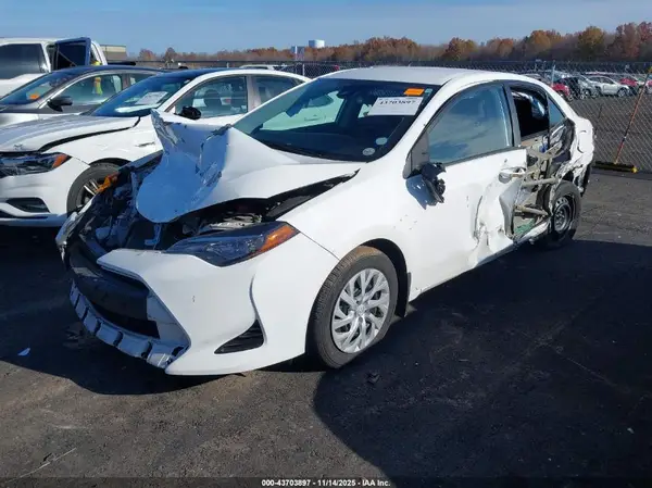 2T1BURHE5HC955931 2017 TOYOTA COROLLA - Image 2
