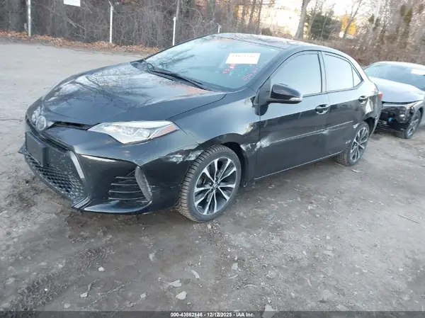 2T1BURHE5HC958828 2017 TOYOTA COROLLA - Image 2