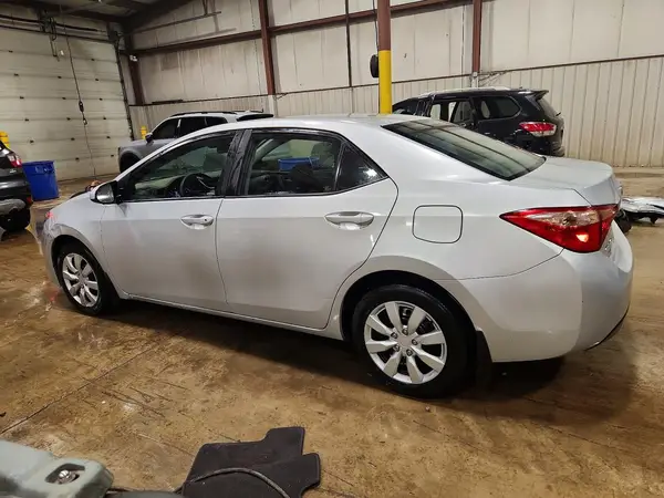 2T1BURHE5HC960062 2017 TOYOTA COROLLA - Image 2
