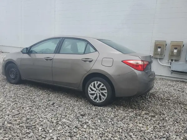 2T1BURHE5HC960885 2017 TOYOTA COROLLA - Image 2