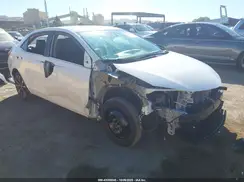 2T1BURHE5JC005655 2018 TOYOTA COROLLA