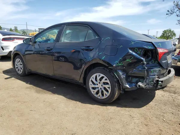 2T1BURHE5JC007499 2018 TOYOTA COROLLA - Image 2