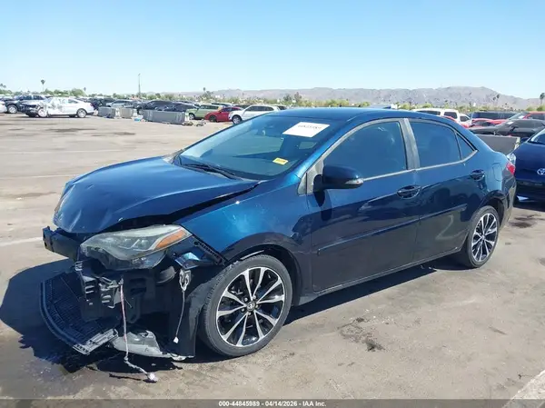 2T1BURHE5JC008667 2018 TOYOTA COROLLA - Image 2