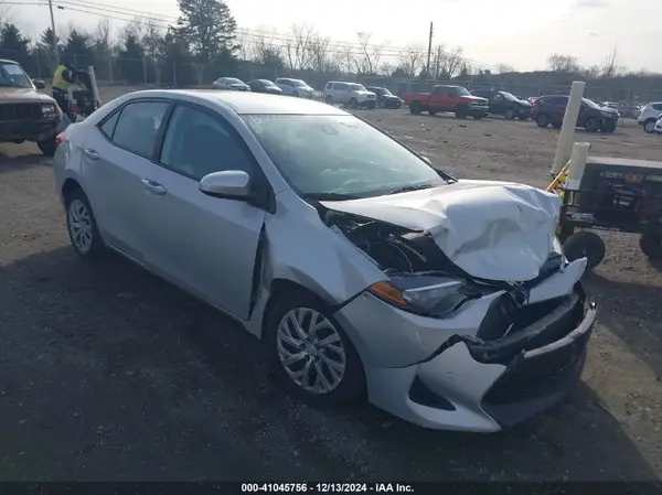 2T1BURHE5JC013108 2018 TOYOTA COROLLA - Image 1