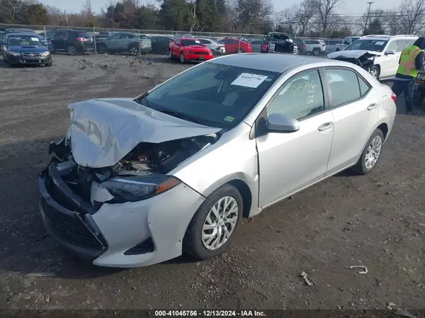2T1BURHE5JC013108 2018 TOYOTA COROLLA - Image 2