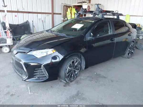 2T1BURHE5JC014145 2018 TOYOTA COROLLA - Image 2