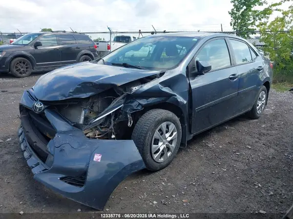 2T1BURHE5JC014307 2018 TOYOTA COROLLA - Image 2