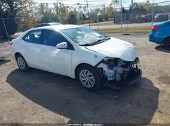 2T1BURHE5JC014565 2018 TOYOTA COROLLA