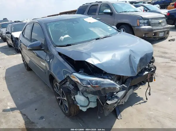 2T1BURHE5JC015120 2018 TOYOTA COROLLA - Image 1
