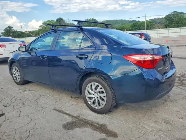 2T1BURHE5JC018390 2018 TOYOTA COROLLA - Image 2