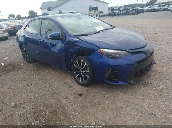 2T1BURHE5JC023721 2018 TOYOTA COROLLA - Image 1