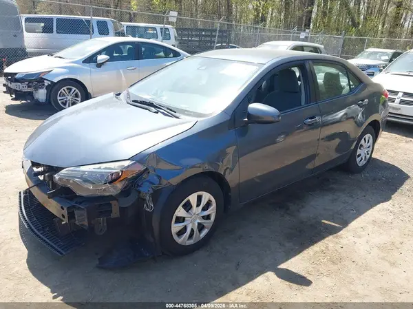 2T1BURHE5JC023864 2018 TOYOTA COROLLA - Image 2