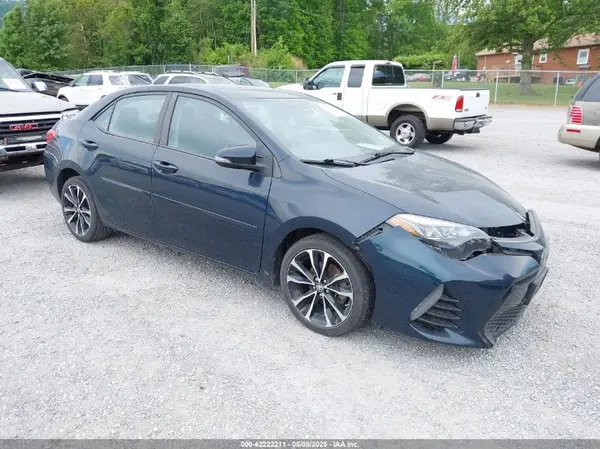 2T1BURHE5JC026134 2018 TOYOTA COROLLA - Image 1