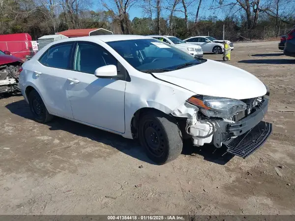2T1BURHE5JC027414 2018 TOYOTA COROLLA - Image 1