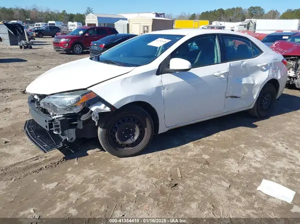 2T1BURHE5JC027414 2018 TOYOTA COROLLA - Image 2