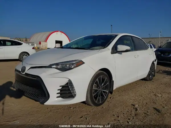 2T1BURHE5JC028109 2018 TOYOTA COROLLA - Image 2