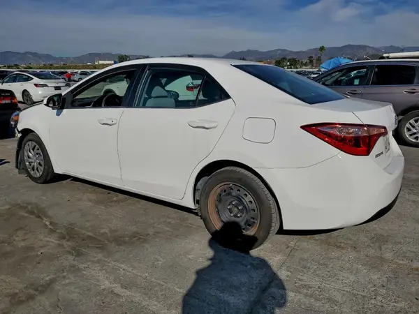 2T1BURHE5JC034086 2018 TOYOTA COROLLA - Image 2