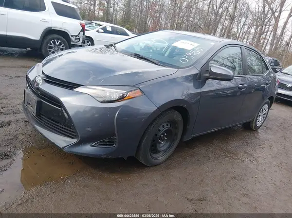 2T1BURHE5JC039501 2018 TOYOTA COROLLA - Image 2