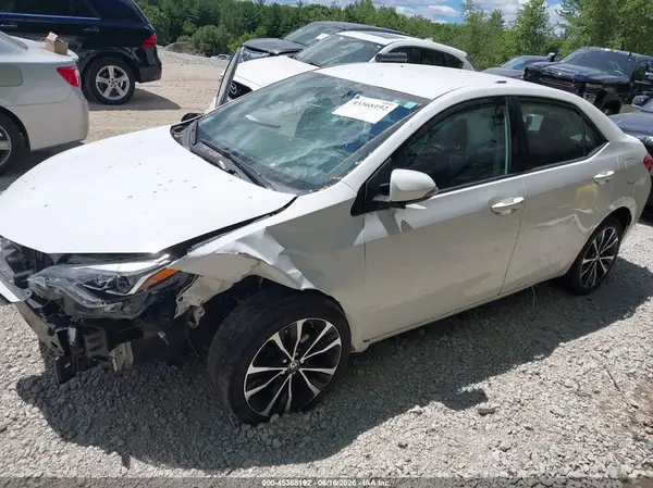 2T1BURHE5JC040132 2018 TOYOTA COROLLA - Image 2