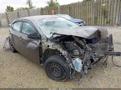 2T1BURHE5JC042611 2018 TOYOTA COROLLA