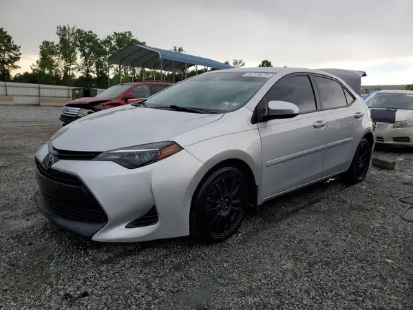 2T1BURHE5JC043340 2018 TOYOTA COROLLA - Image 1