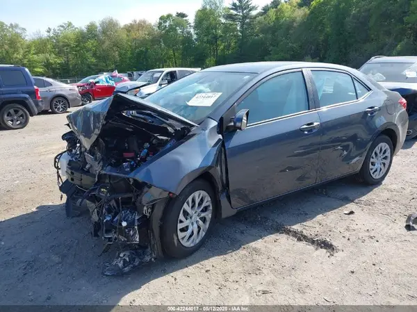 2T1BURHE5JC044441 2018 TOYOTA COROLLA - Image 2