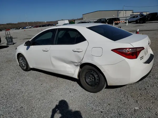 2T1BURHE5JC044780 2018 TOYOTA COROLLA - Image 2