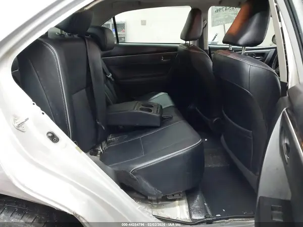 2T1BURHE5JC046688 2018 TOYOTA COROLLA - Image 8