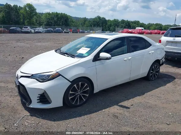 2T1BURHE5JC047792 2018 TOYOTA COROLLA - Image 2