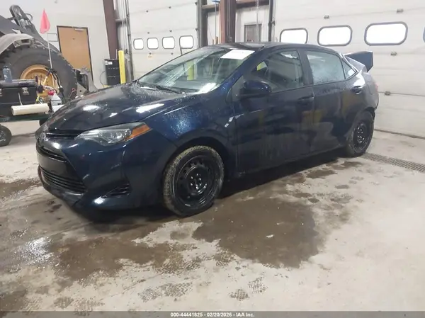2T1BURHE5JC052569 2018 TOYOTA COROLLA - Image 2
