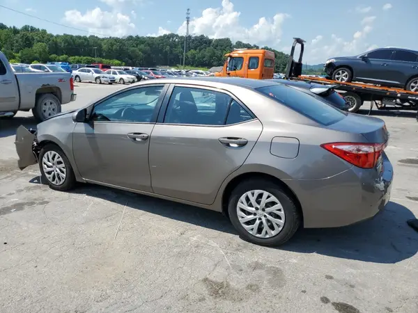 2T1BURHE5JC055696 2018 TOYOTA COROLLA - Image 2
