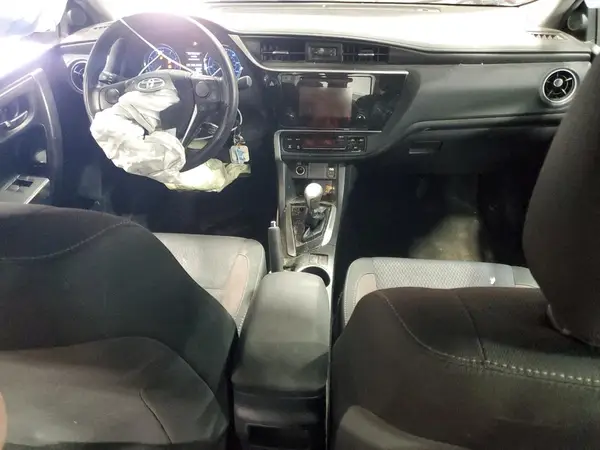 2T1BURHE5JC056749 2018 TOYOTA COROLLA - Image 8