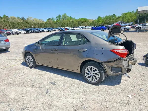 2T1BURHE5JC056928 2018 TOYOTA COROLLA - Image 2