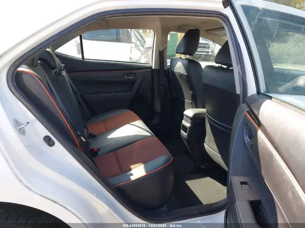 2T1BURHE5JC057237 2018 TOYOTA COROLLA - Image 8