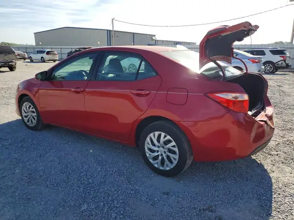 2T1BURHE5JC057819 2018 TOYOTA COROLLA - Image 2