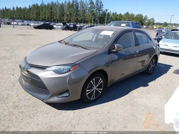 2T1BURHE5JC057948 2018 TOYOTA COROLLA - Image 2