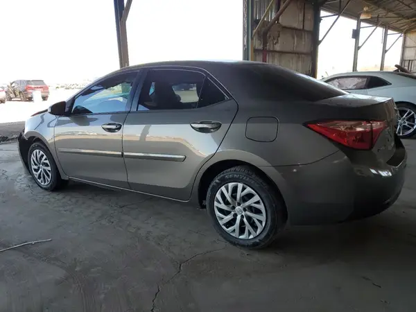 2T1BURHE5JC059411 2018 TOYOTA COROLLA - Image 2