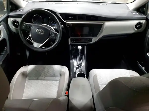 2T1BURHE5JC060770 2018 TOYOTA COROLLA - Image 8