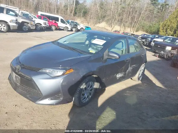 2T1BURHE5JC063930 2018 TOYOTA COROLLA - Image 2