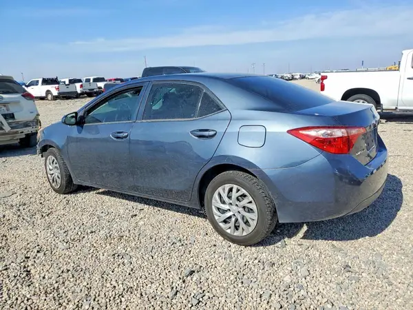 2T1BURHE5JC065970 2018 TOYOTA COROLLA - Image 2