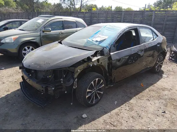 2T1BURHE5JC066567 2018 TOYOTA COROLLA - Image 2