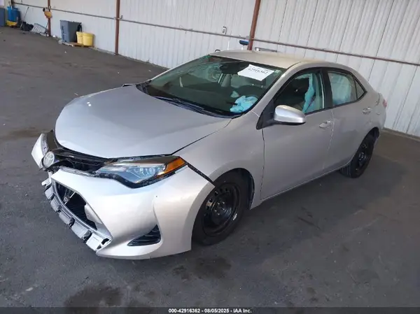 2T1BURHE5JC069128 2018 TOYOTA COROLLA - Image 2