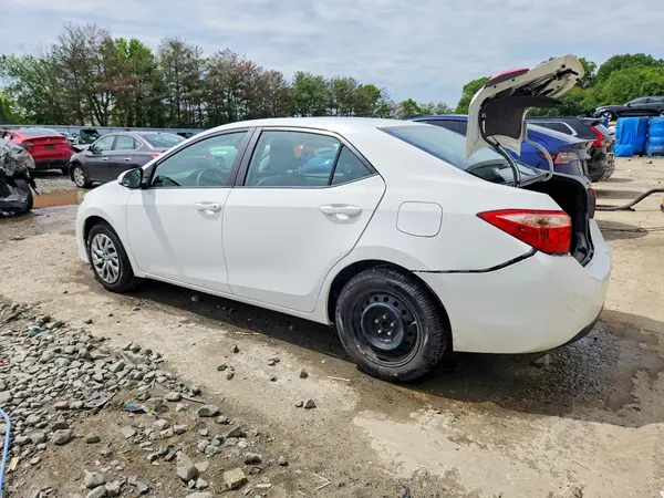 2T1BURHE5JC069274 2018 TOYOTA COROLLA - Image 2