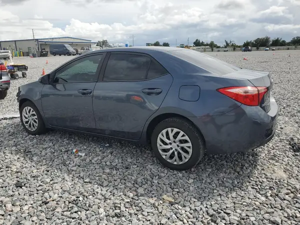 2T1BURHE5JC069517 2018 TOYOTA COROLLA - Image 2