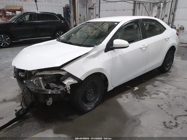 2T1BURHE5JC070926 2018 TOYOTA COROLLA - Image 2