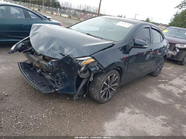 2T1BURHE5JC071624 2018 TOYOTA COROLLA - Image 2
