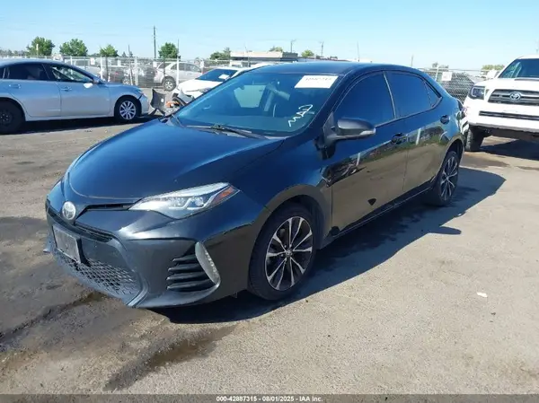 2T1BURHE5JC073146 2018 TOYOTA COROLLA - Image 2
